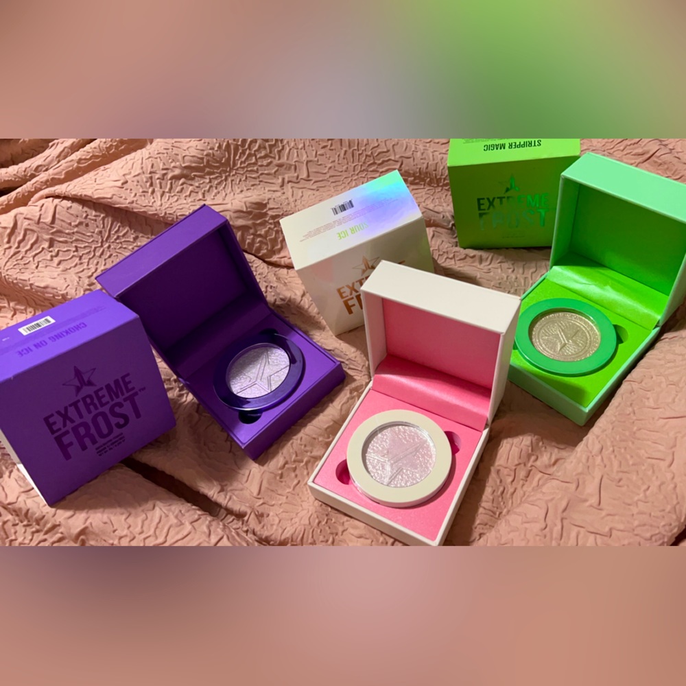 Jeffree Star extreme frost highlighter
